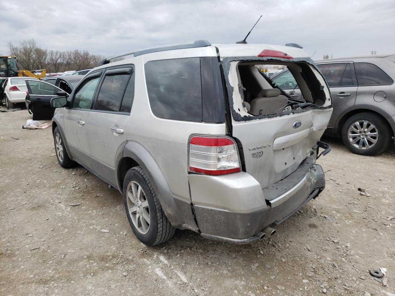 Photo 3 from auction – 2008 FORD TAURUS X with VIN 1FMDK02W88GA00453