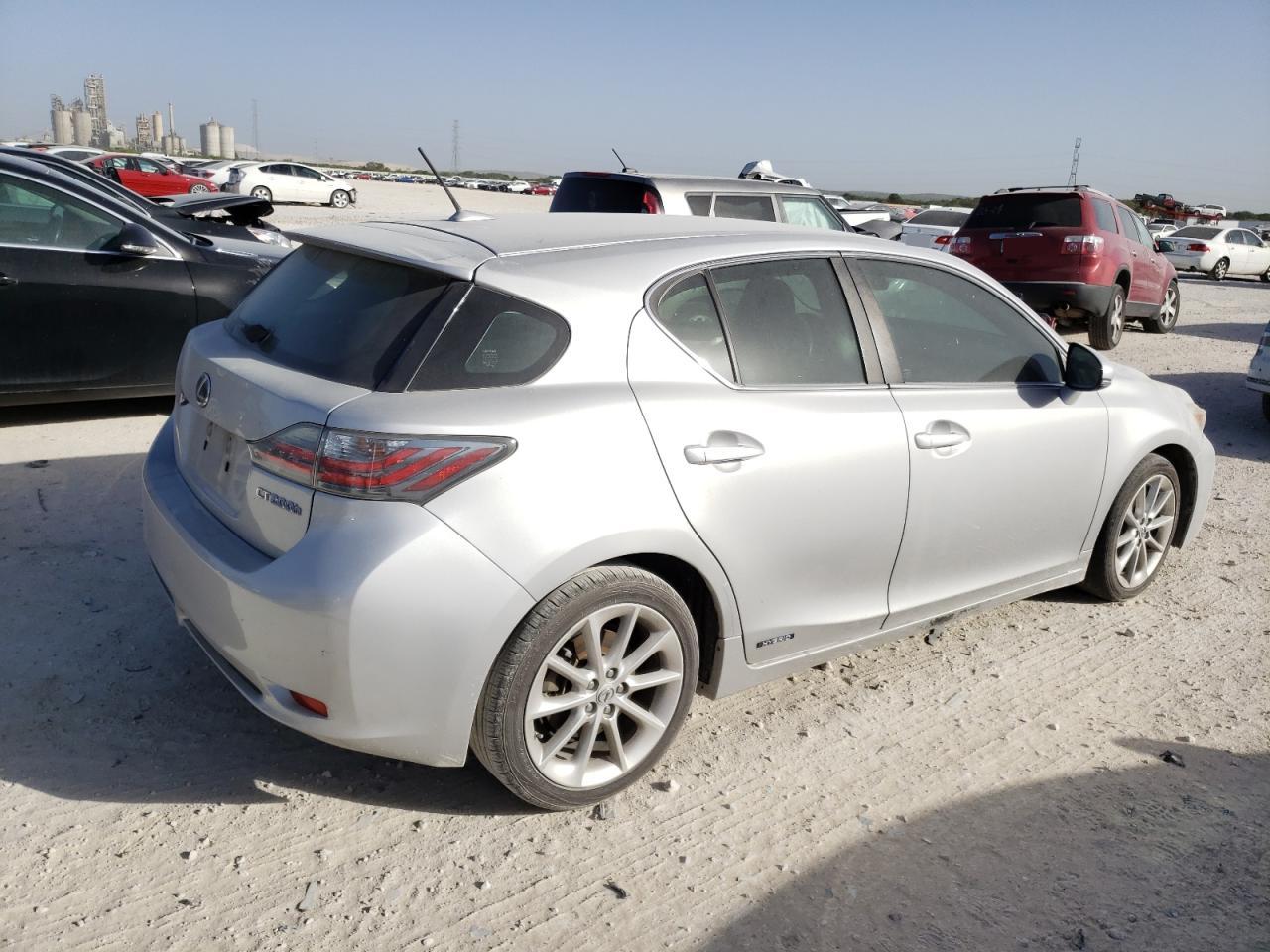 Photo 4 from auction – 2011 LEXUS CT 200 with VIN JTHKD5BH1B2011947
