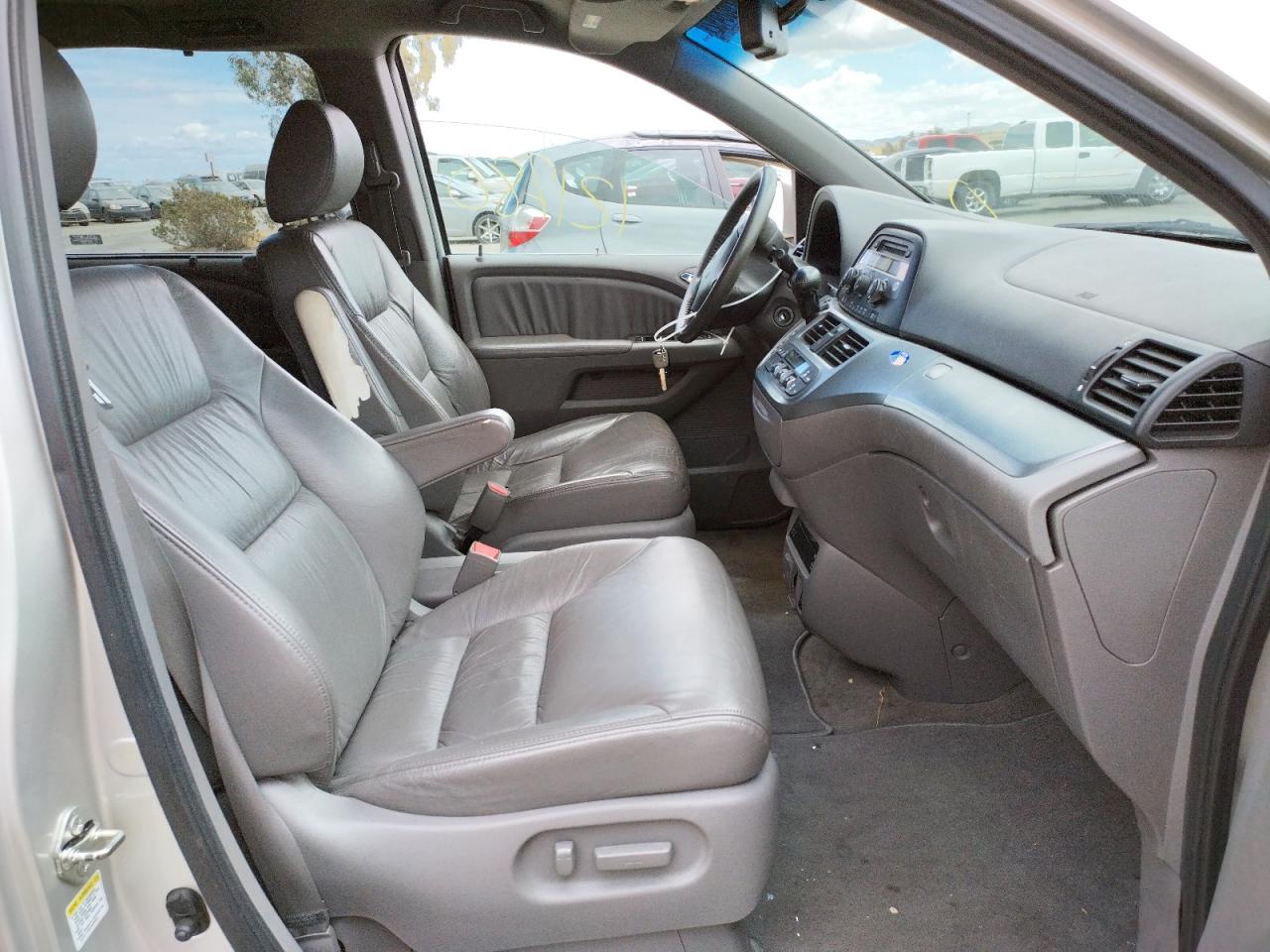 Photo 5 from auction – 2008 HONDA ODYSSEY EX with VIN 5FNRL38728B075927