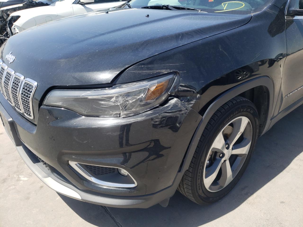 Photo 9 from auction – 2019 JEEP CHEROKEE L with VIN 1C4PJLDB6KD419474