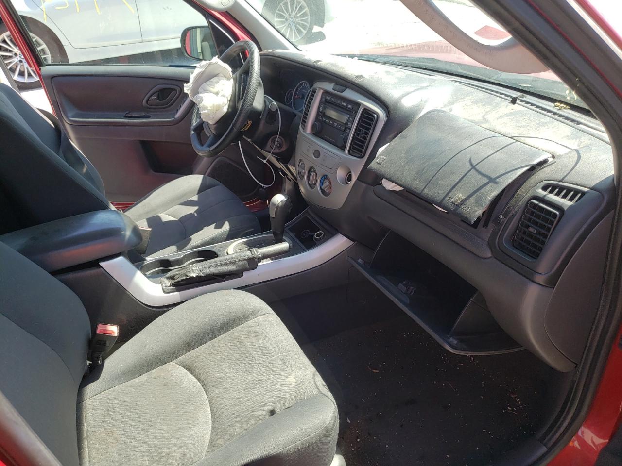 Photo 5 from auction – 2006 MAZDA TRIBUTE I with VIN 4F2YZ92Z16KM28309