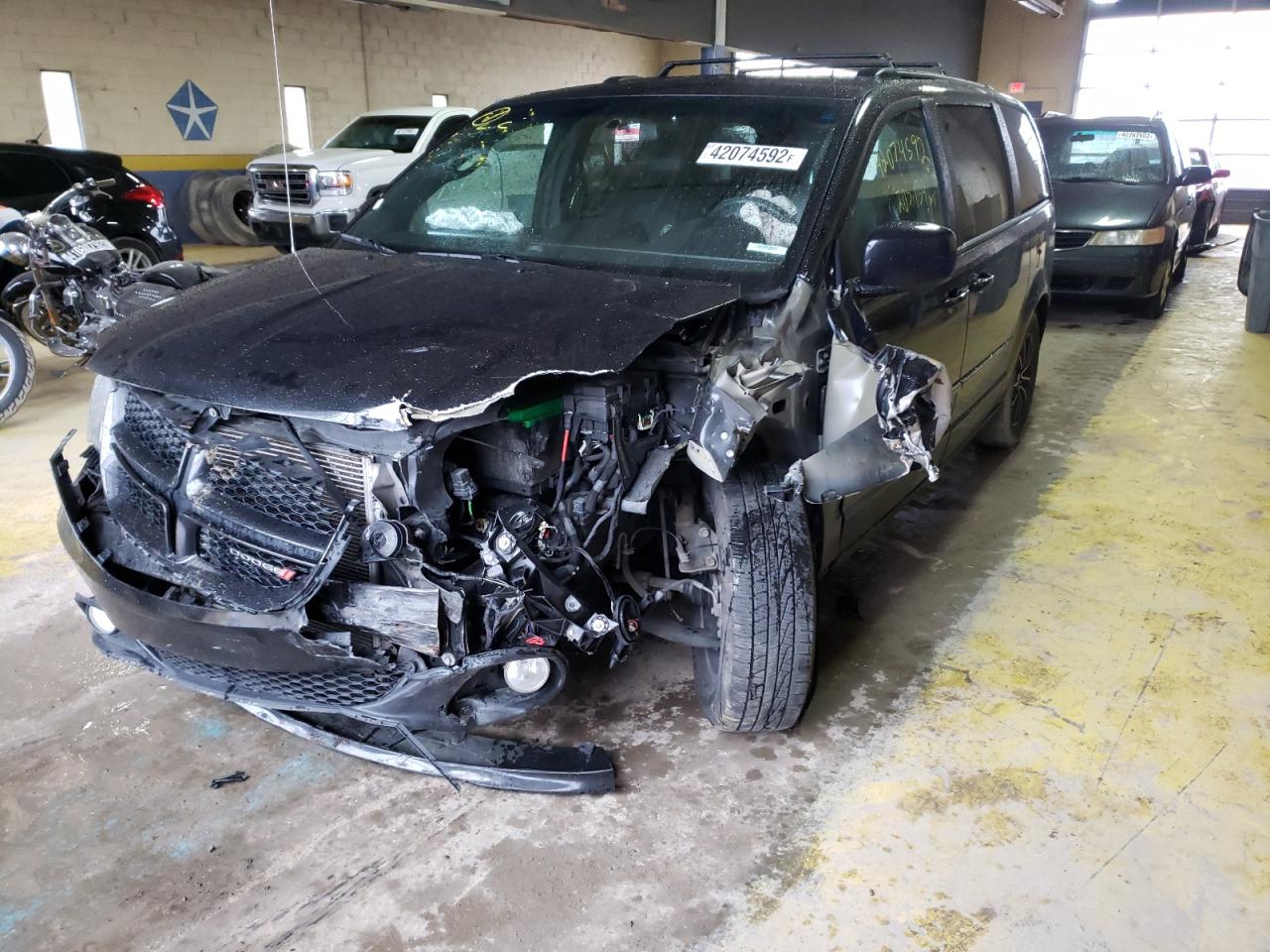 Photo 2 from auction – 2016 DODGE GRAND CARA with VIN 2C4RDGEG6GR339369