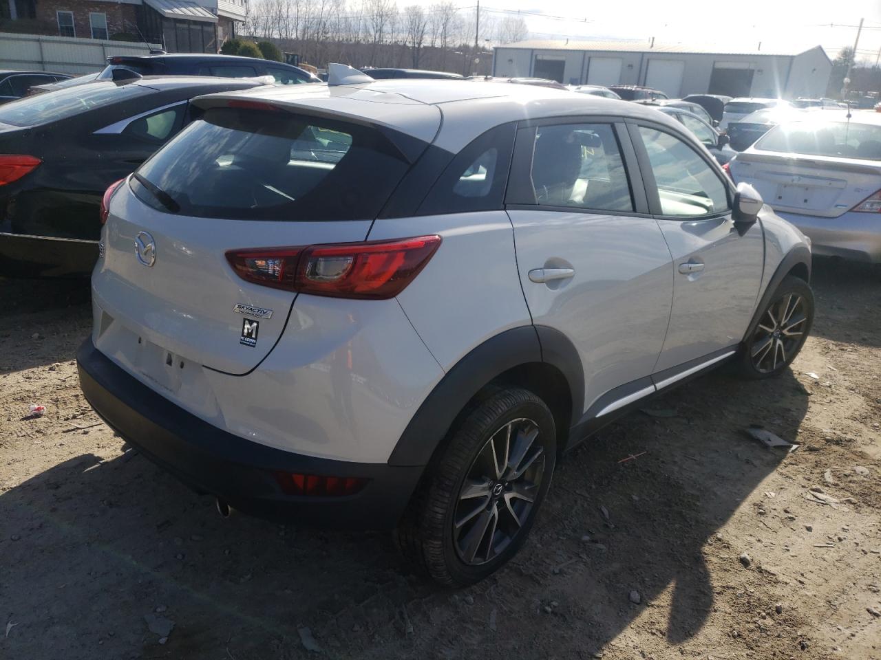 Photo 4 from auction – 2016 MAZDA CX-3 GRAND with VIN JM1DKBD71G0124805