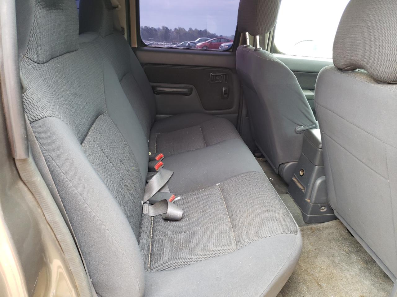 Photo 6 from auction – 2004 NISSAN FRONTIER C with VIN 1N6ED29X84C449000