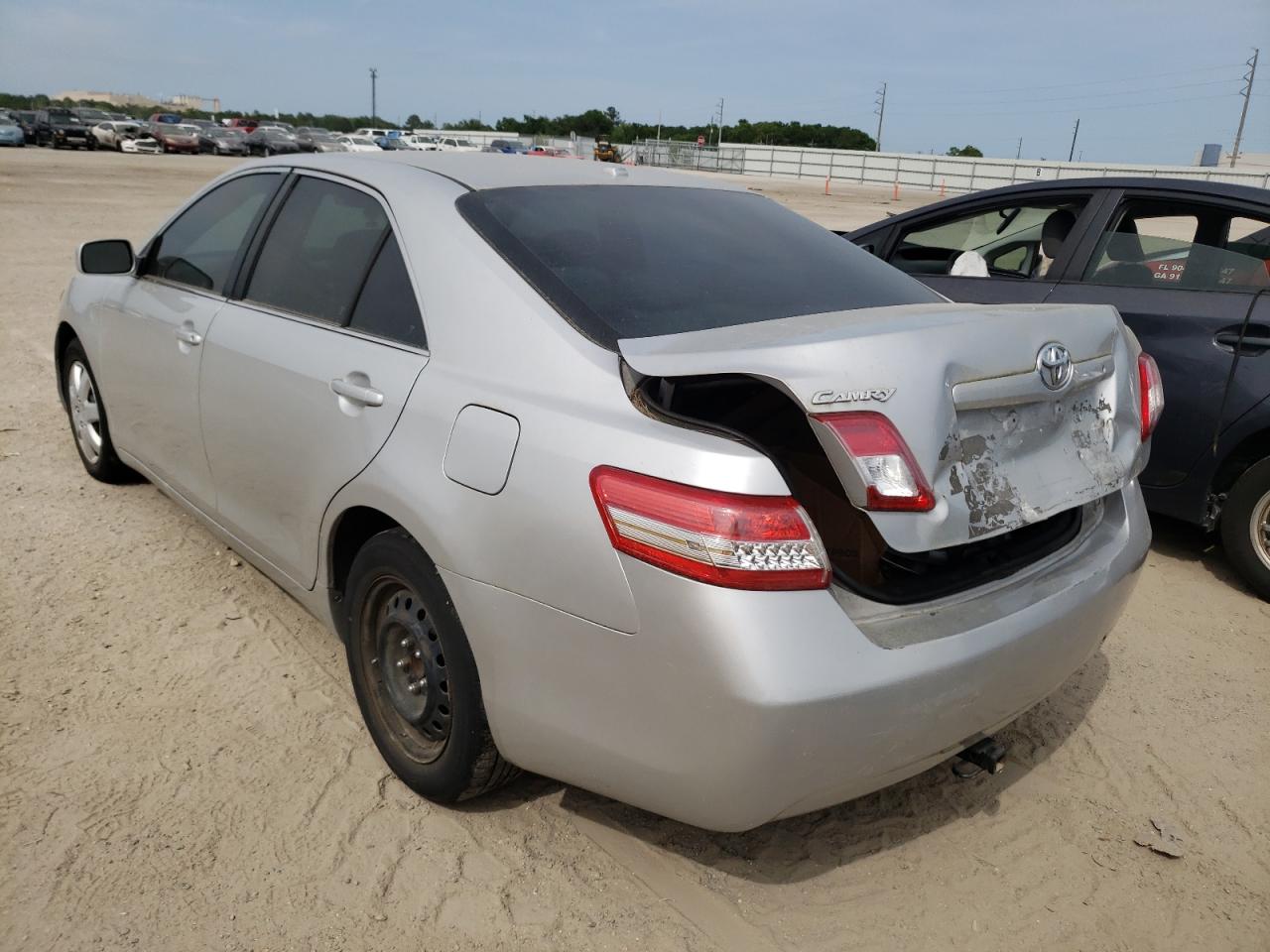 Photo 3 from auction – 2011 TOYOTA CAMRY BASE with VIN 4T1BF3EK3BU185705
