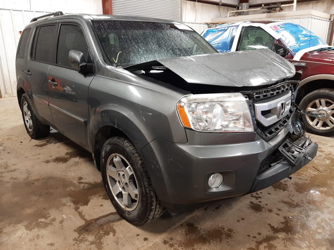 HONDA PILOT TOUR 2009 with VIN 5FNYF38889B007399 - Photo from auction
