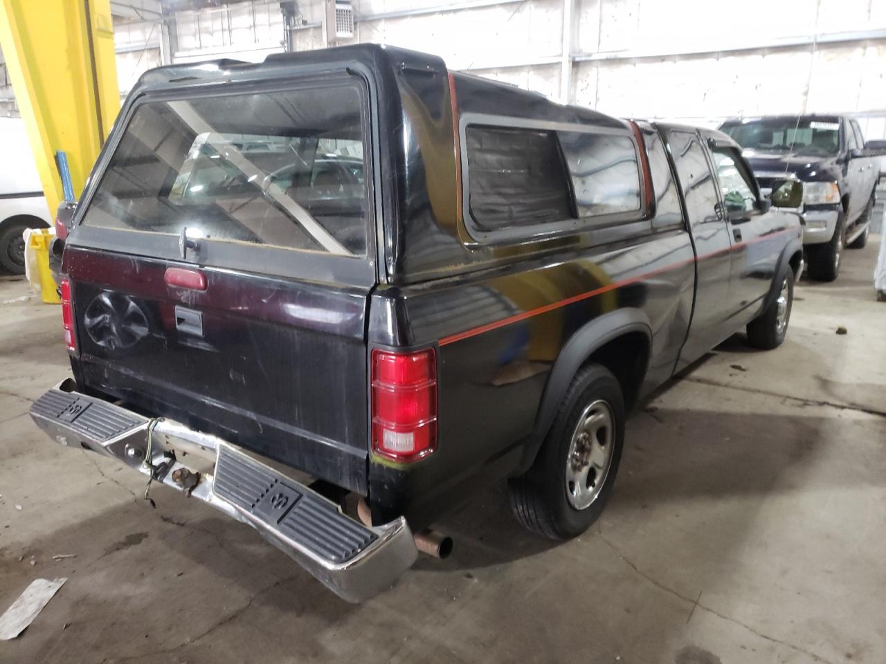 Photo 4 from auction – 1995 DODGE DAKOTA with VIN 1B7GL23XXSS195817