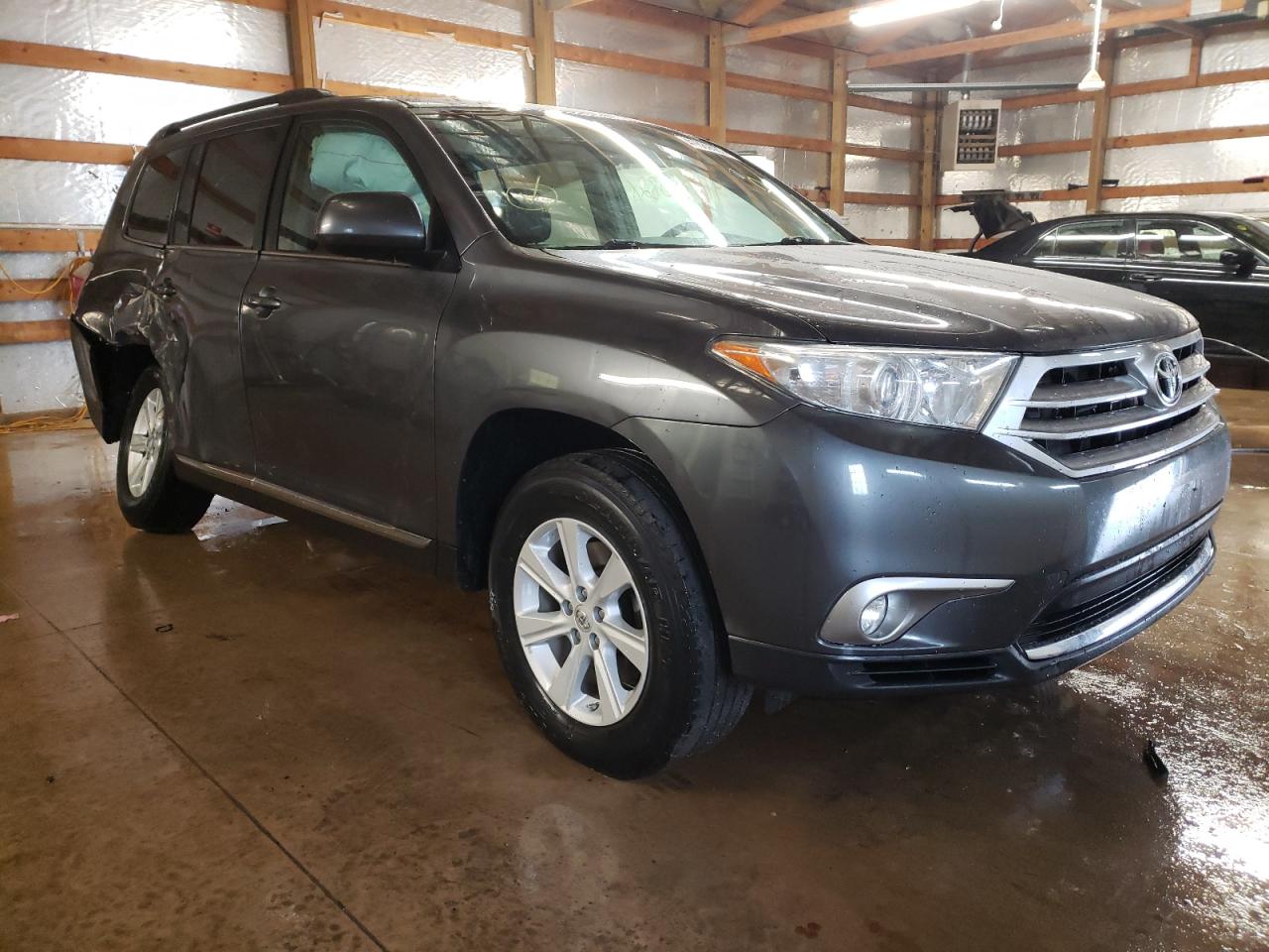 TOYOTA HIGHLANDER 2013 with VIN 5TDBK3EH6DS263700 - Photo from auction