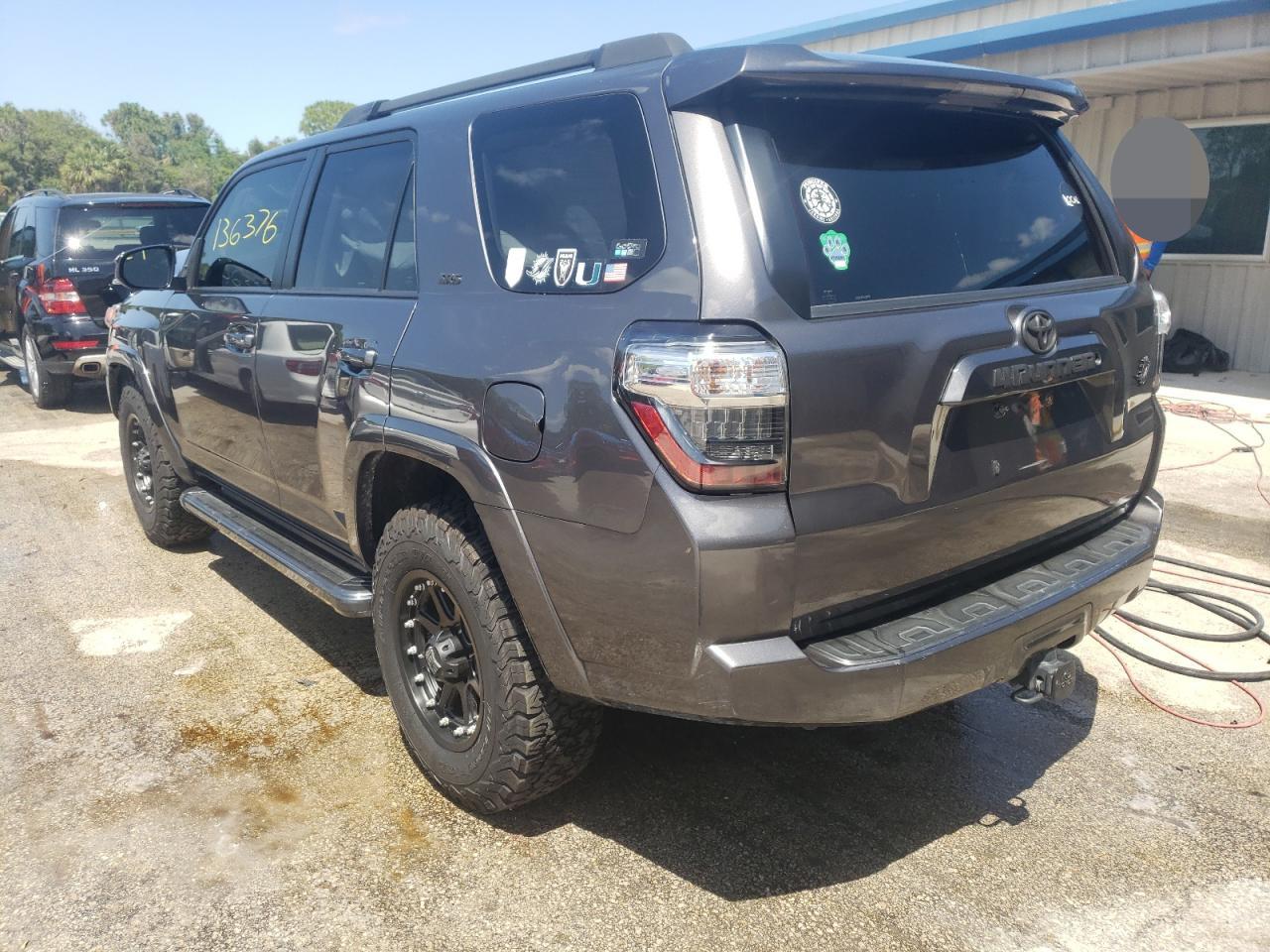 Photo 3 from auction – 2014 TOYOTA 4RUNNER SR with VIN JTEZU5JR7E5068338