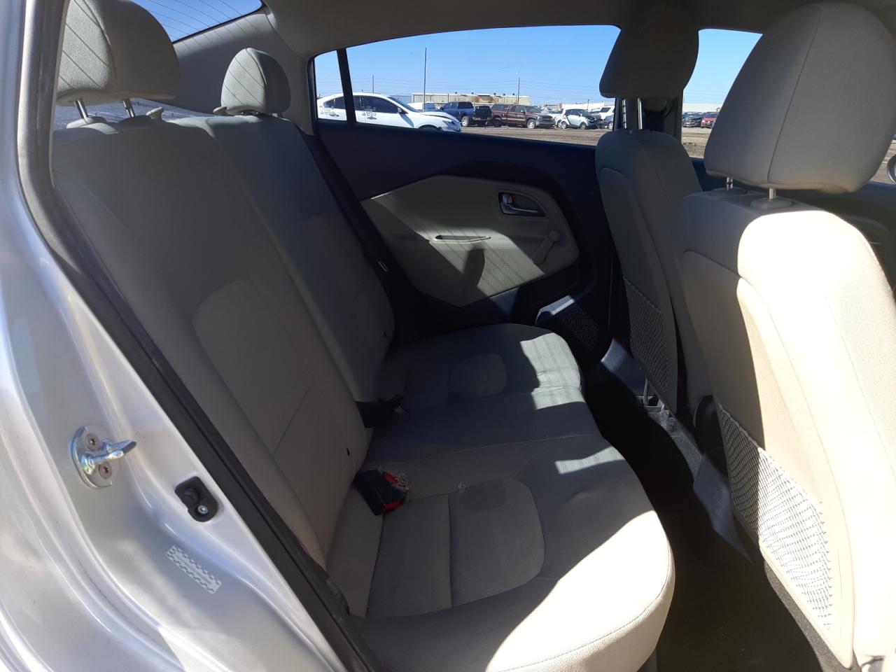 Photo 6 from auction – 2017 KIA RIO LX with VIN KNADM4A35H6036696