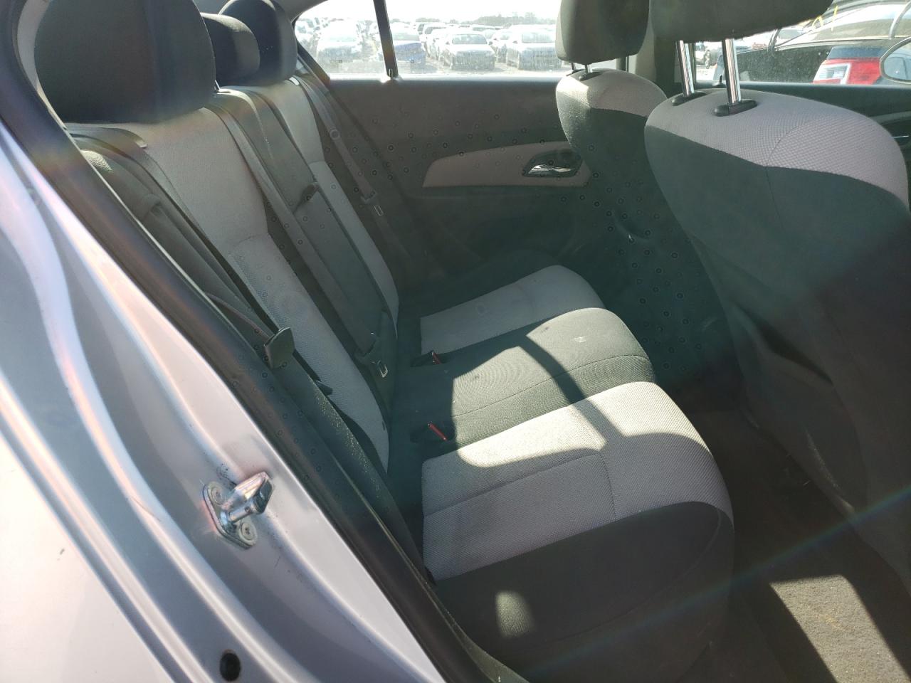 Photo 6 from auction – 2011 CHEVROLET CRUZE LS with VIN 1G1PC5SH4B7162268