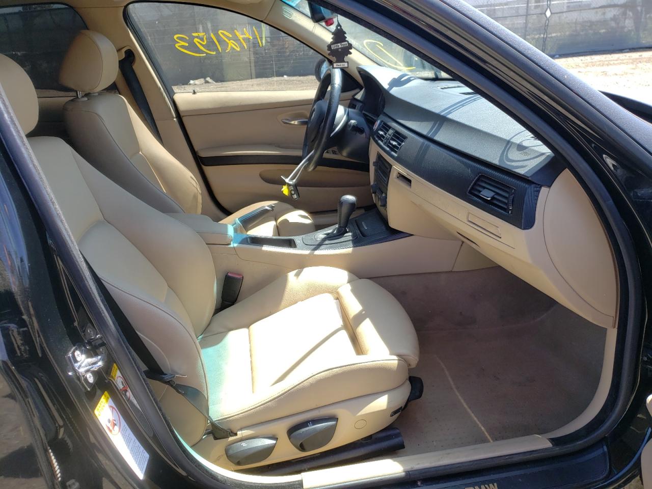 Photo 5 from auction – 2006 BMW 325 I with VIN WBAVB13546PT03180