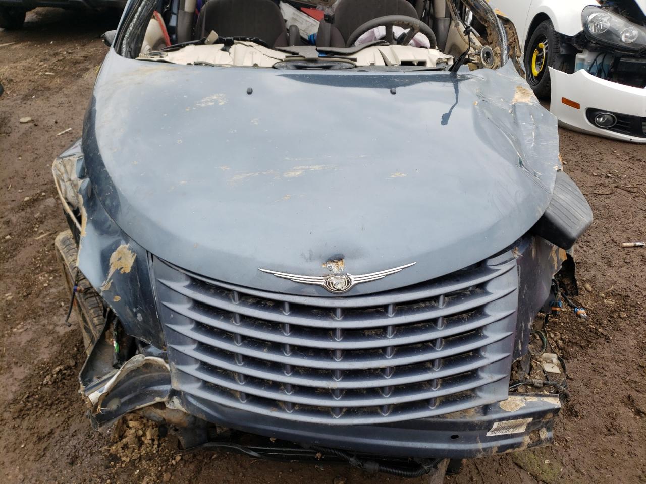 Photo 7 from auction – 2002 CHRYSLER PT CRUISER with VIN 3C8FY58B32T279759