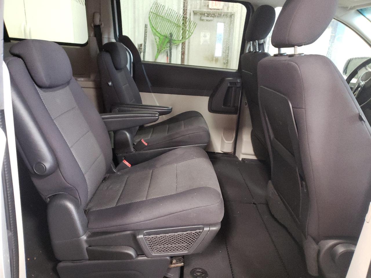 Photo 6 from auction – 2008 DODGE CARAVAN with VIN 1D8HN54P78B102647