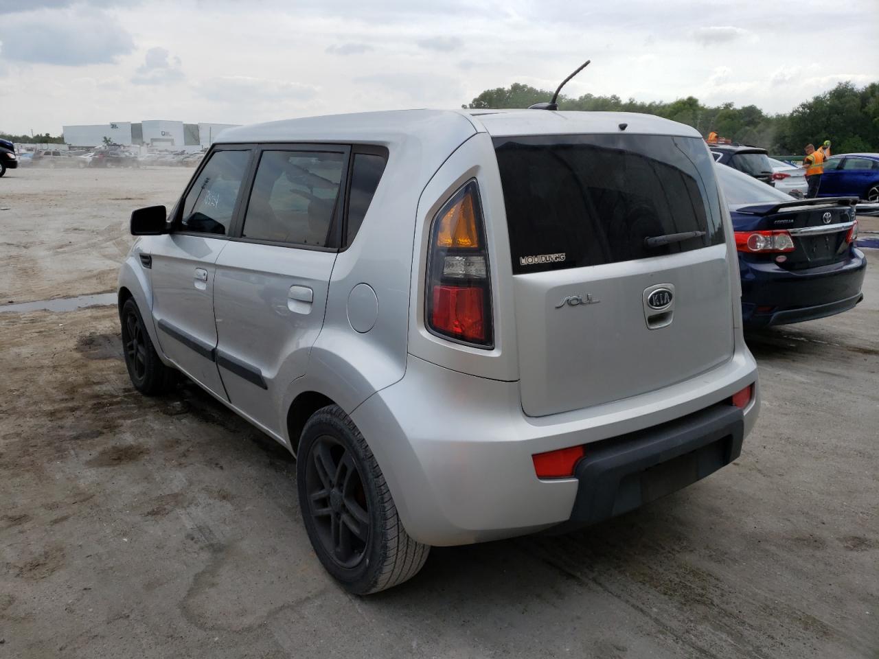Photo 3 from auction – 2010 KIA SOUL + with VIN KNDJT2A27A7081742