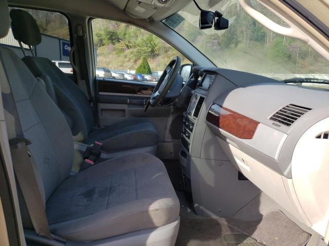 Photo 5 from auction – 2010 CHRYSLER TOWN & COU with VIN 2A4RR5D16AR414771