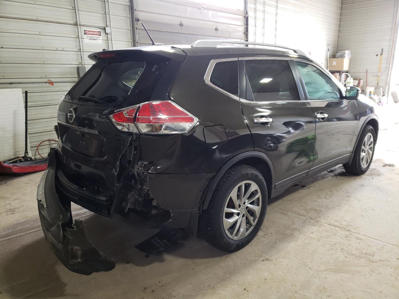 Photo 4 from auction – 2015 NISSAN ROGUE S with VIN 5N1AT2MV5FC781257