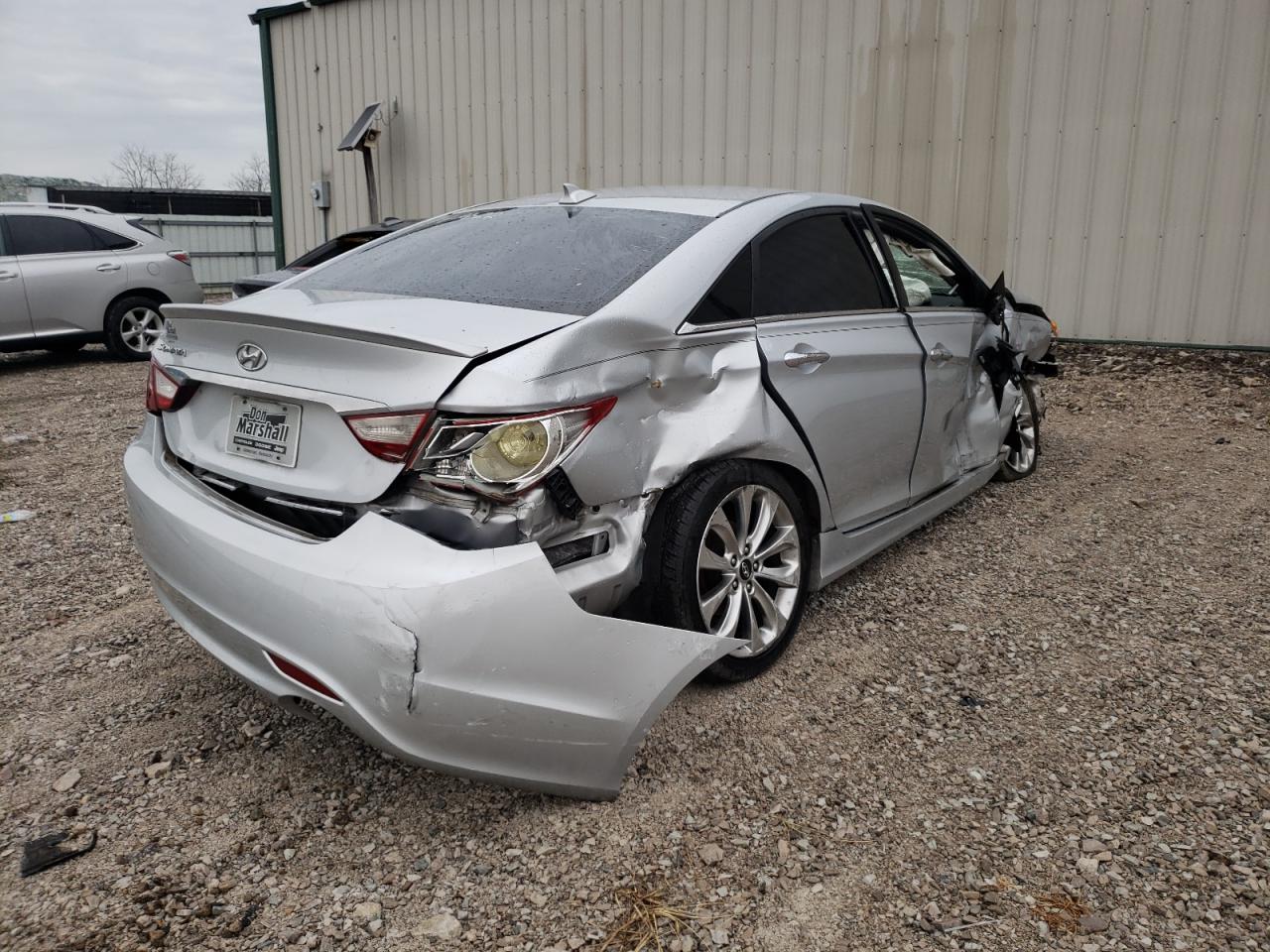 Photo 4 from auction – 2013 HYUNDAI SONATA SE with VIN 5NPEC4AC1DH771489