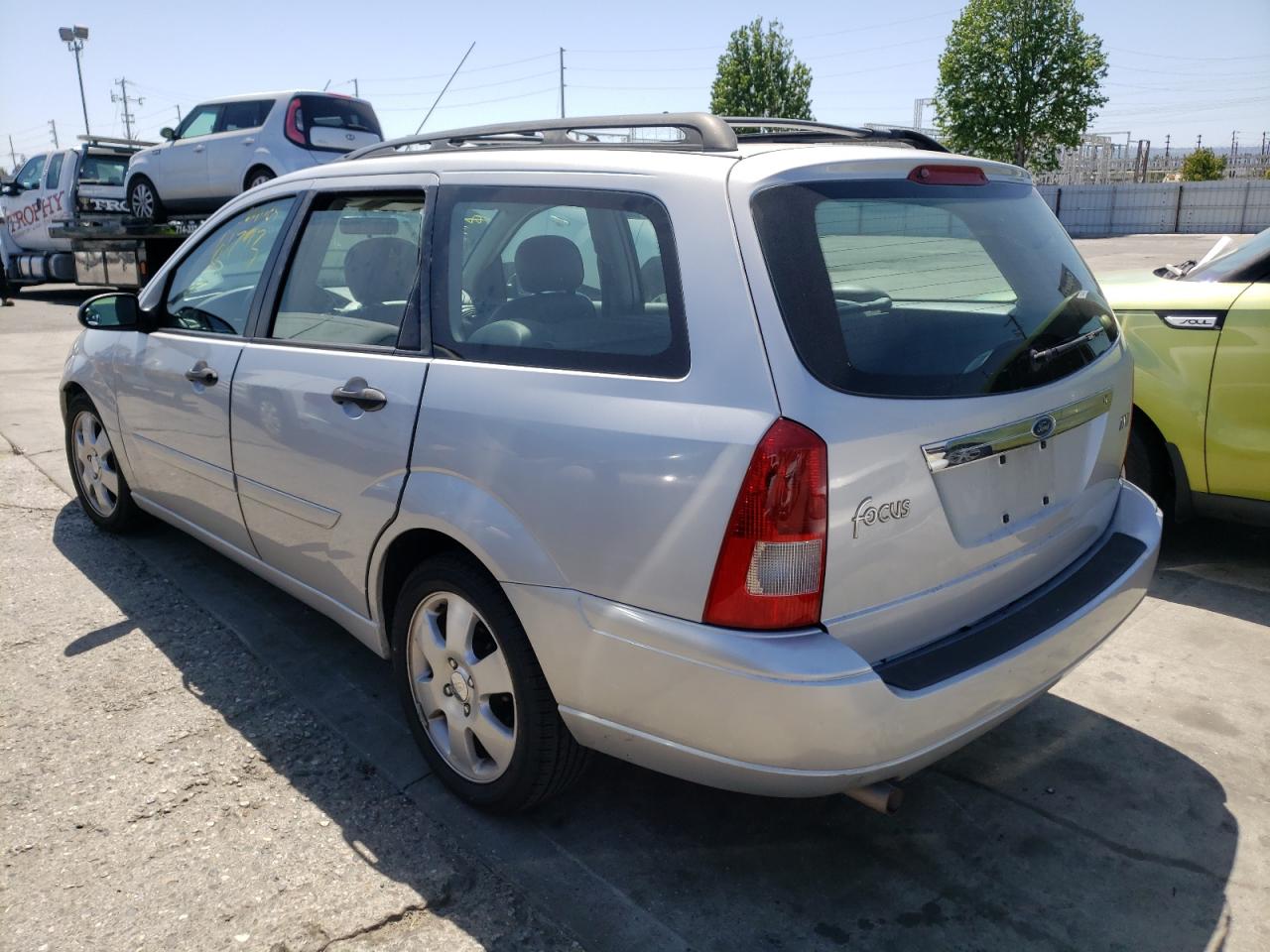 Photo 3 from auction – 2002 FORD FOCUS LX with VIN 1FAHP36362W351681