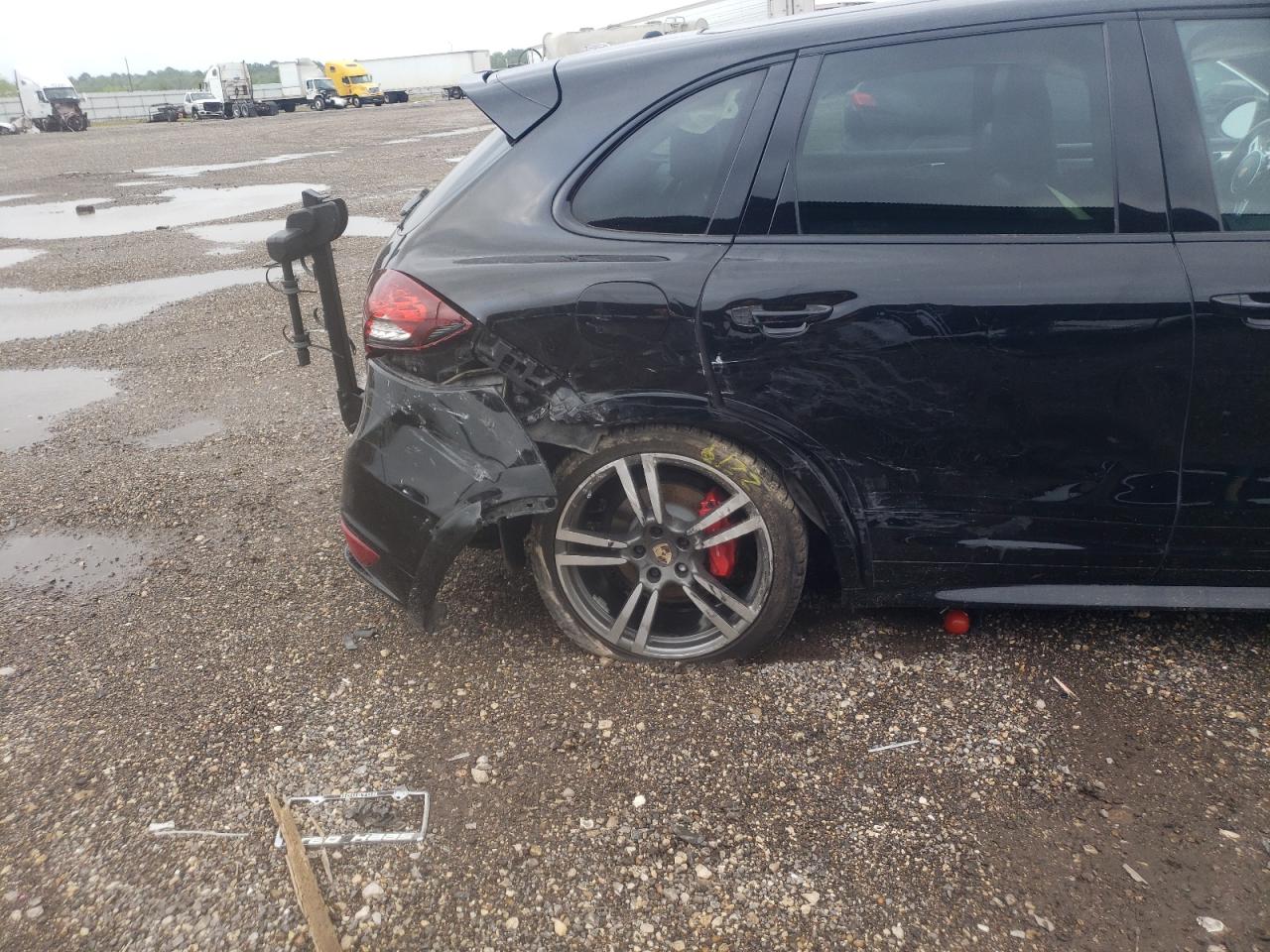 Photo 9 from auction – 2013 PORSCHE CAYENNE GT with VIN WP1AD2A27DLA75138