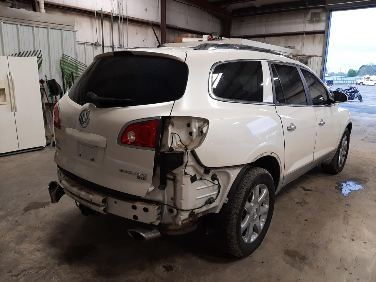 Photo 4 from auction – 2010 BUICK ENCLAVE CX with VIN 5GALRCEDXAJ269880