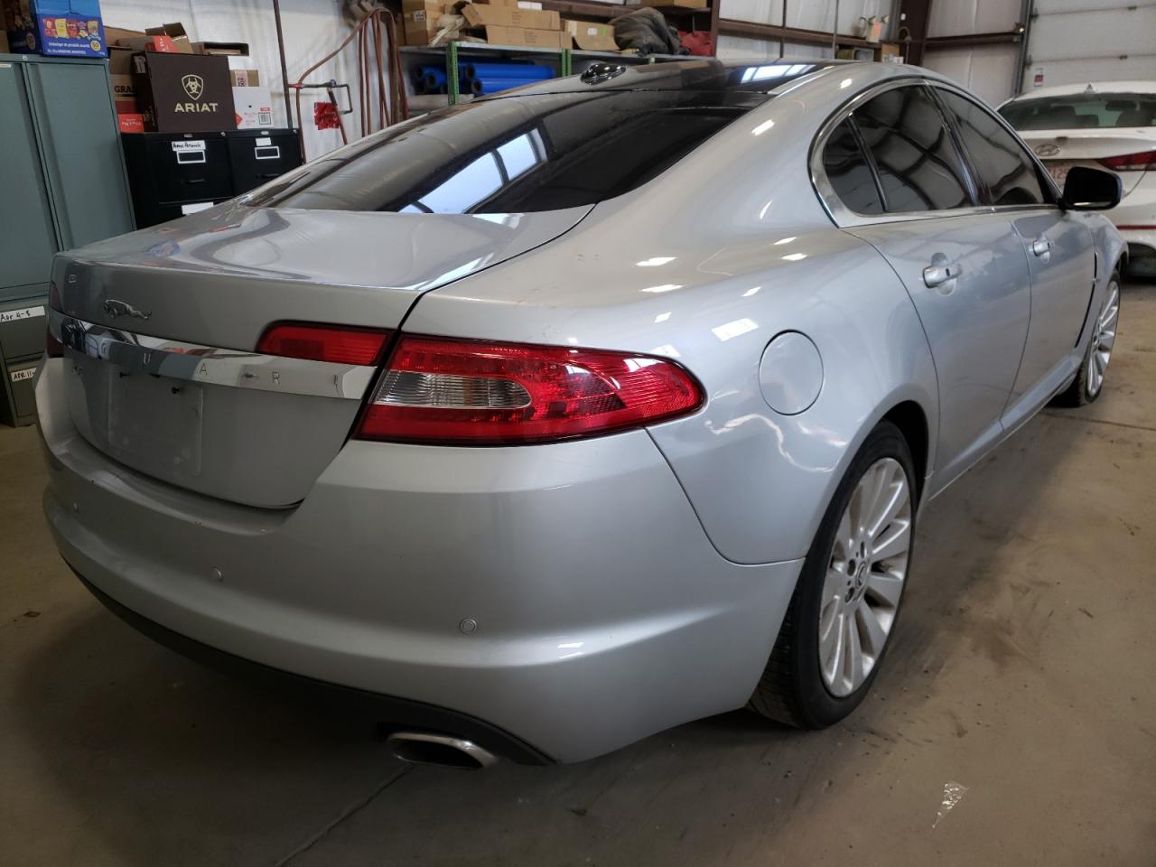 Photo 4 from auction – 2009 JAGUAR XF PREMIUM with VIN SAJXA06B29HR23133