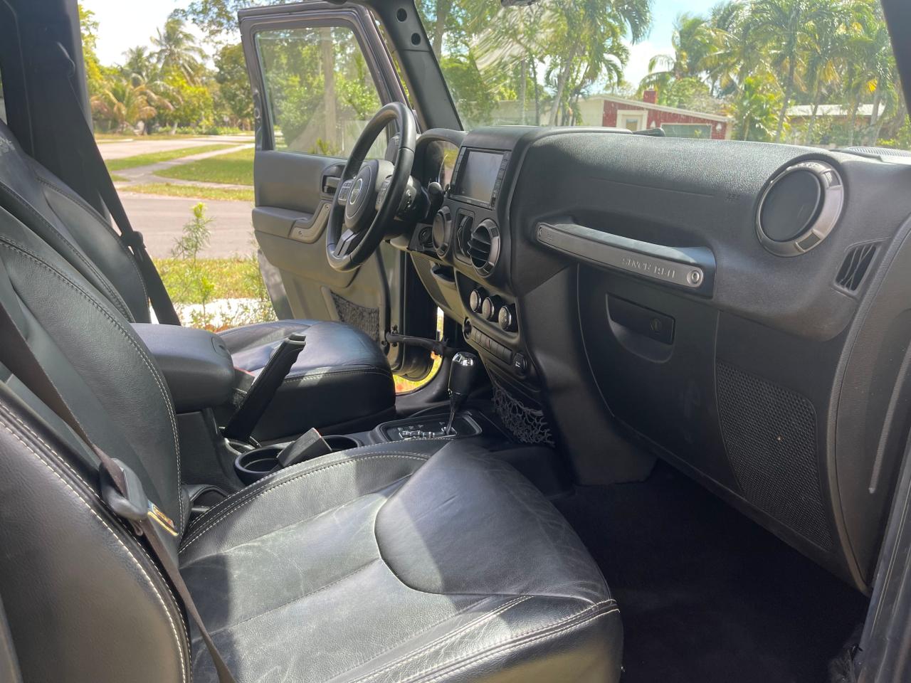 Photo 5 from auction – 2018 JEEP WRANGLER U with VIN 1C4BJWDG4JL828357