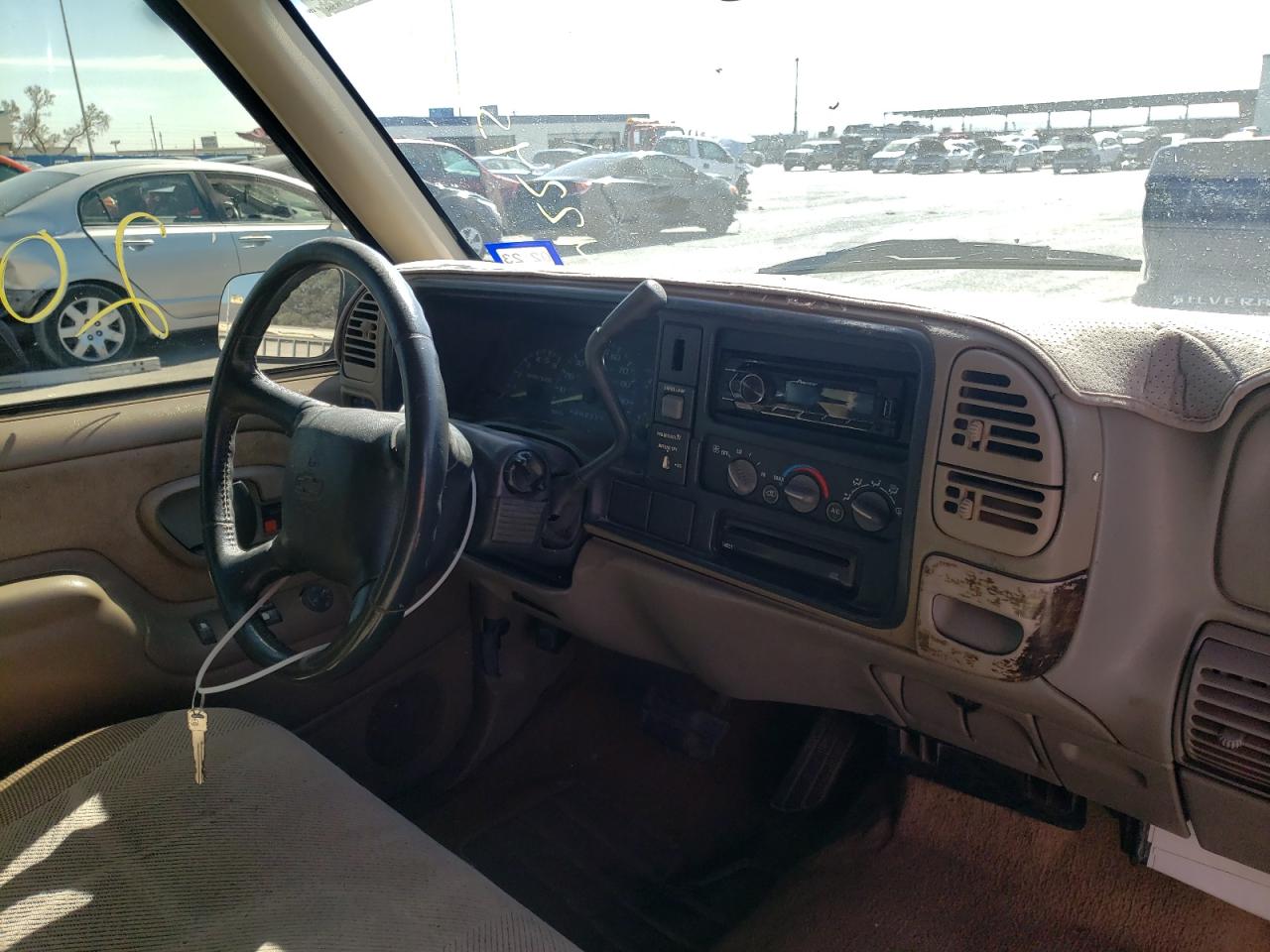 Photo 9 from auction – 1998 CHEVROLET GMT-400 C1 with VIN 2GCEC19MXW1268642