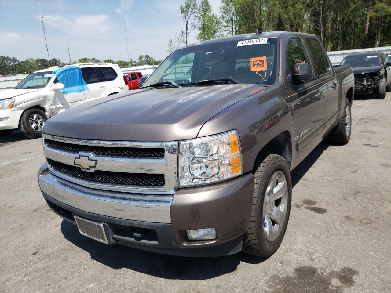 Photo 2 from auction – 2007 CHEVROLET SILVERADO with VIN 2GCEC13J171518978