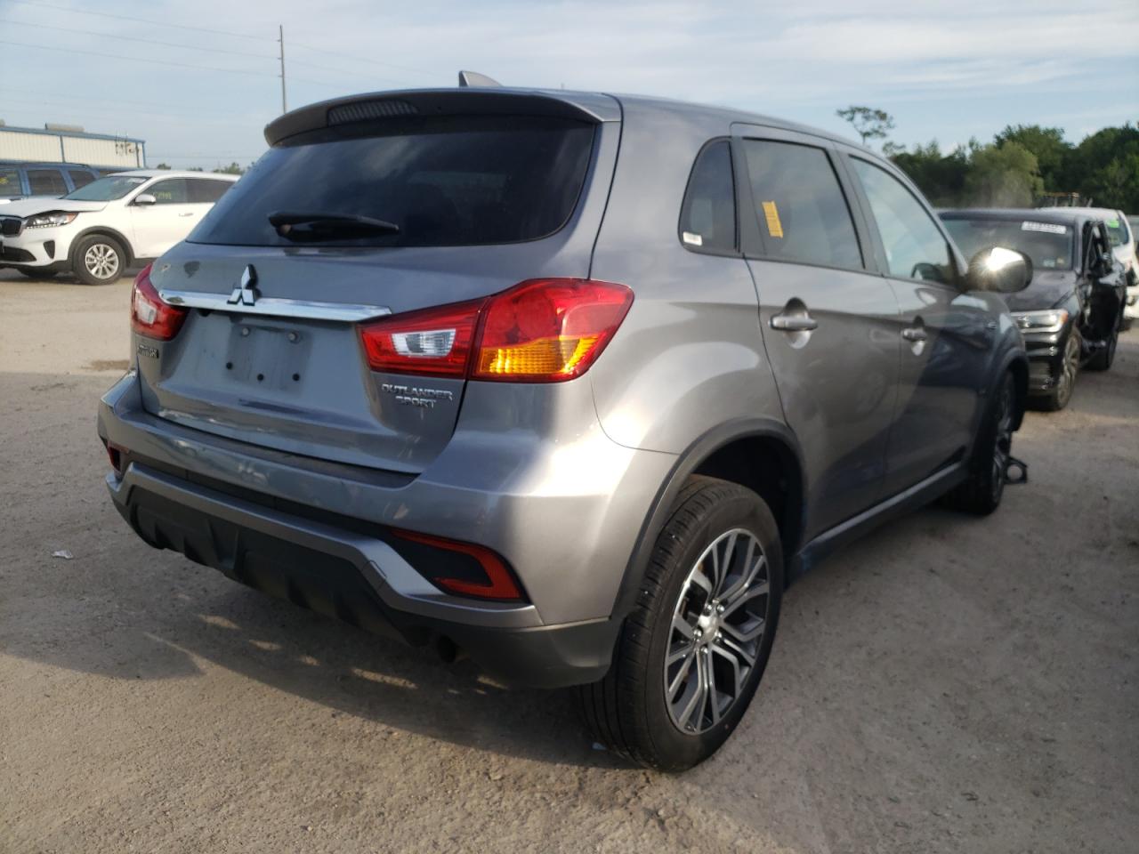 Photo 4 from auction – 2019 MITSUBISHI OUTLANDER with VIN JA4AP3AU3KU012779