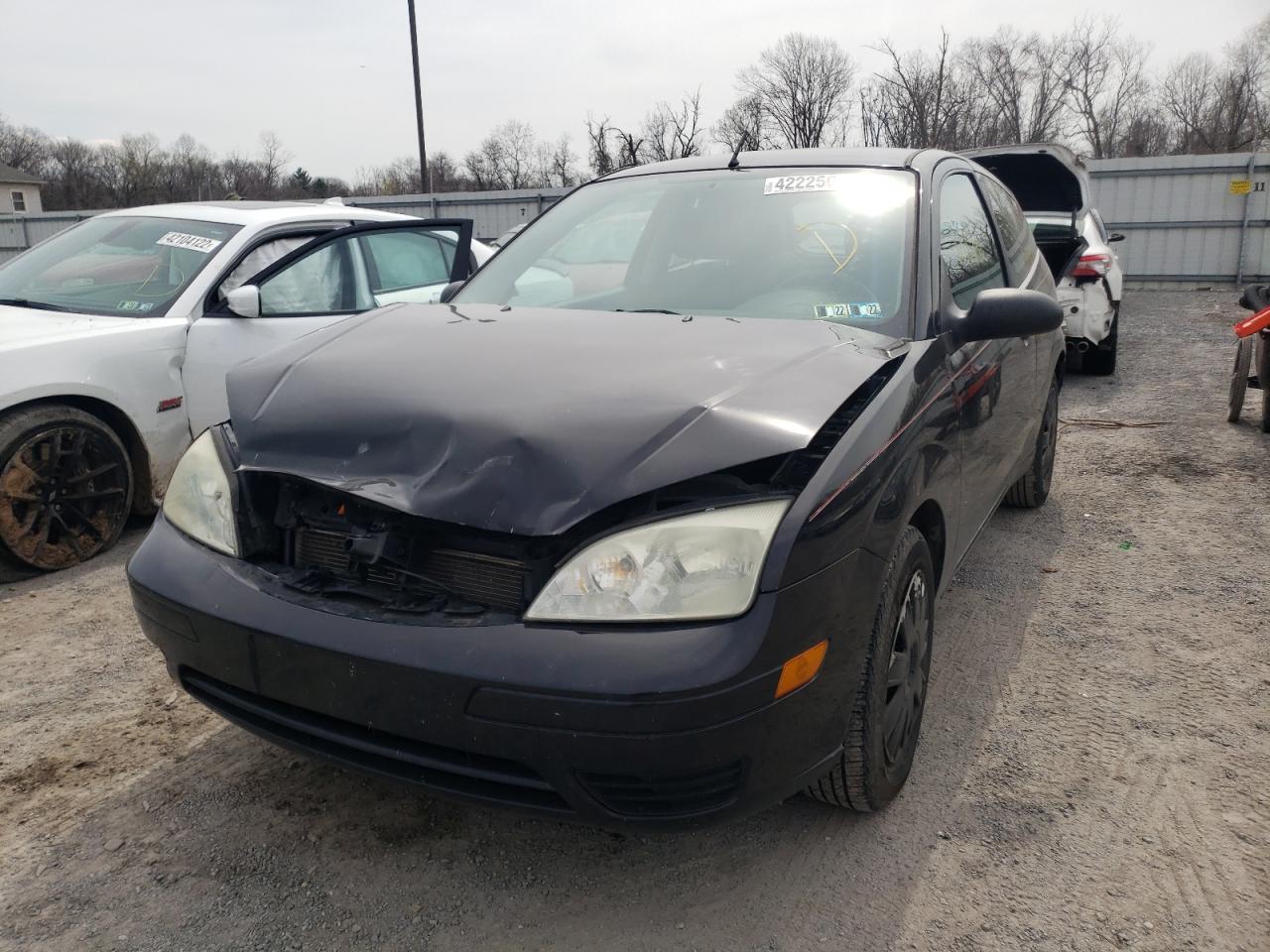 Photo 2 from auction – 2007 FORD FOCUS ZX3 with VIN 1FAFP31N67W178803