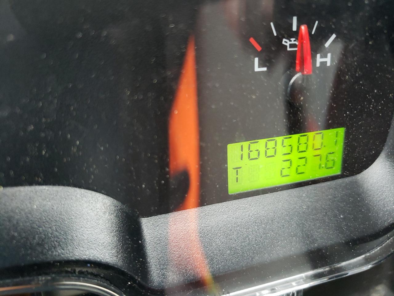Photo 8 from auction – 2007 FORD F150 with VIN 1FTRF12247NA85139