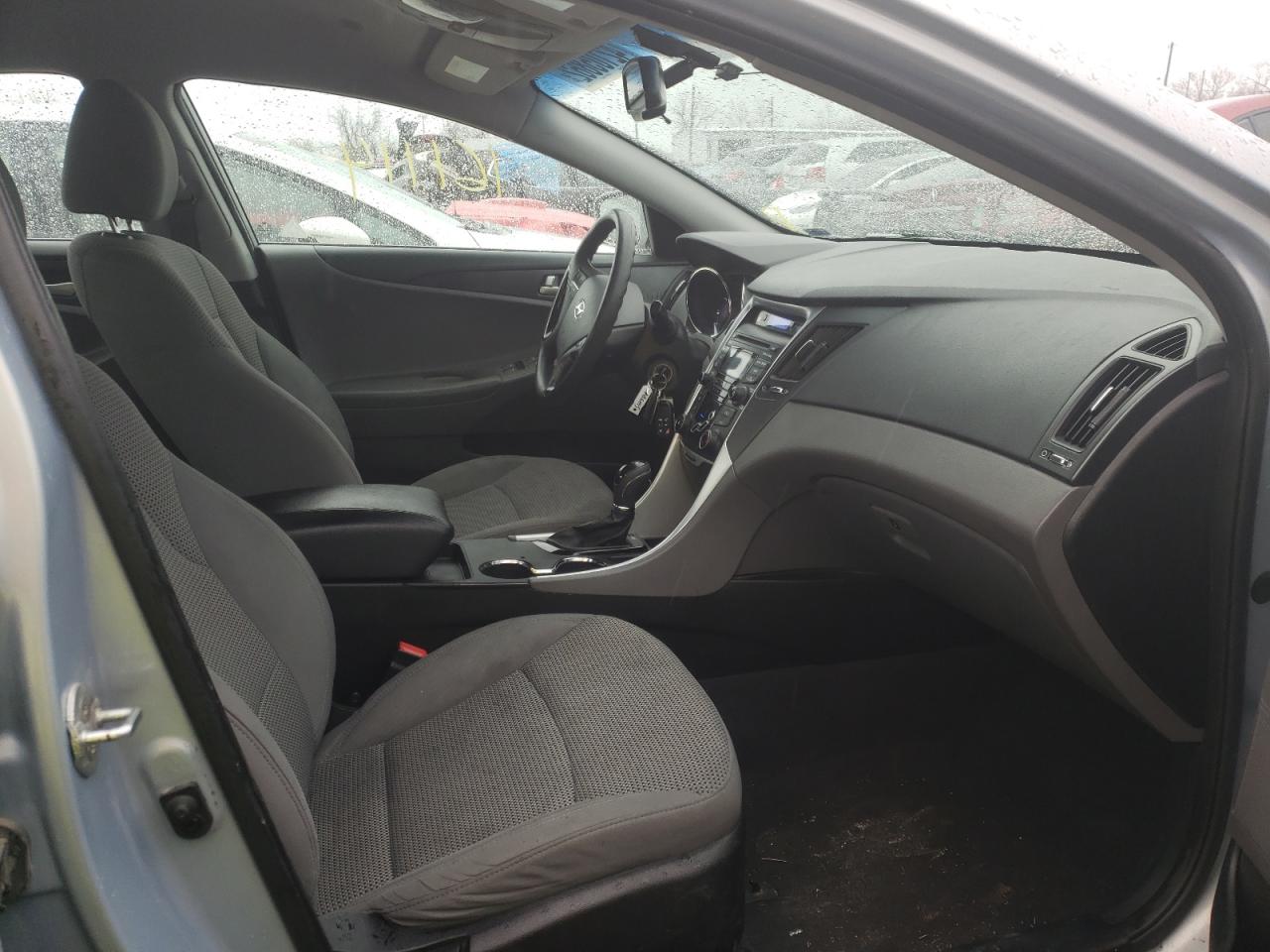Photo 5 from auction – 2012 HYUNDAI SONATA GLS with VIN 5NPEB4AC4CH479580