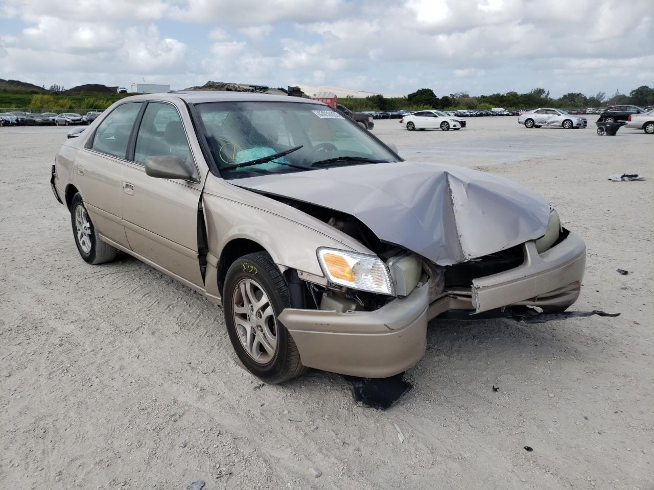 TOYOTA CAMRY CE 2001 with VIN 4T1BG22K61U054844 - Photo from auction