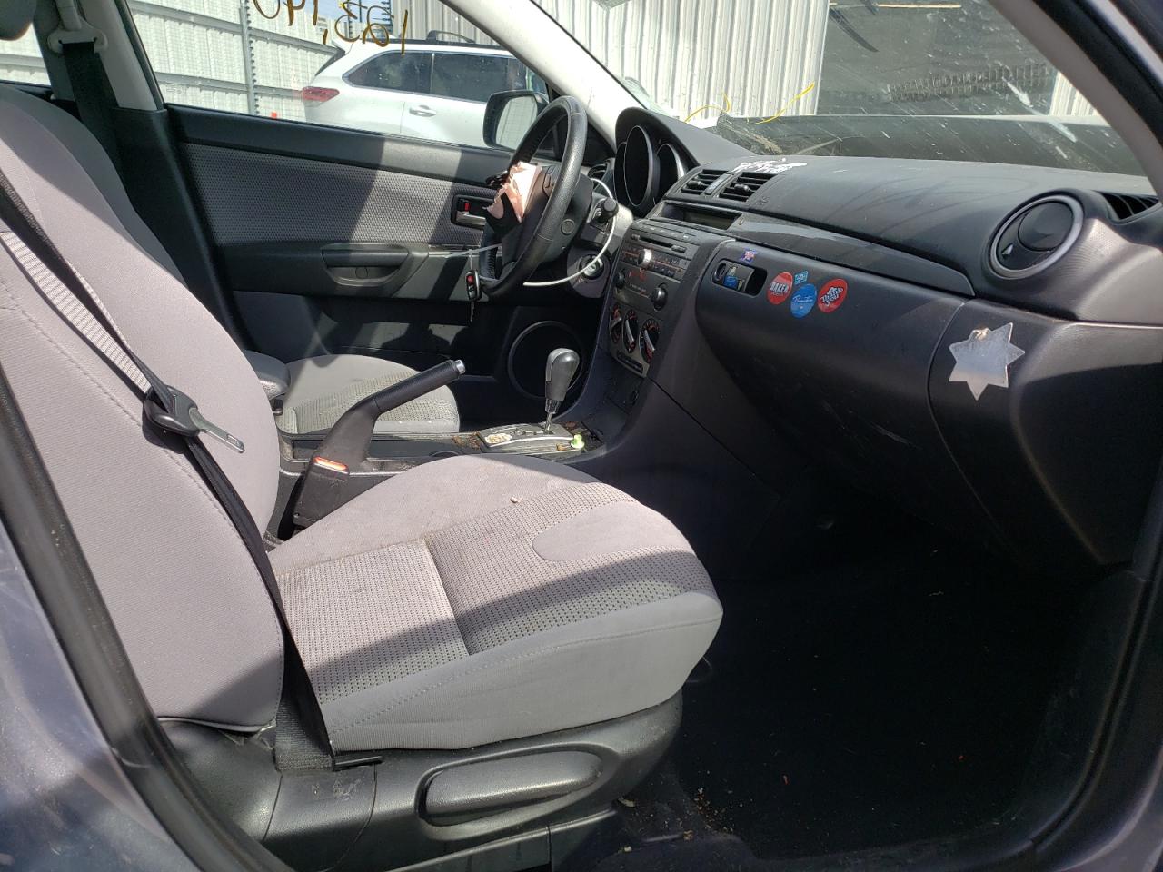 Photo 5 from auction – 2007 MAZDA 3 HATCHBAC with VIN JM1BK143071764111