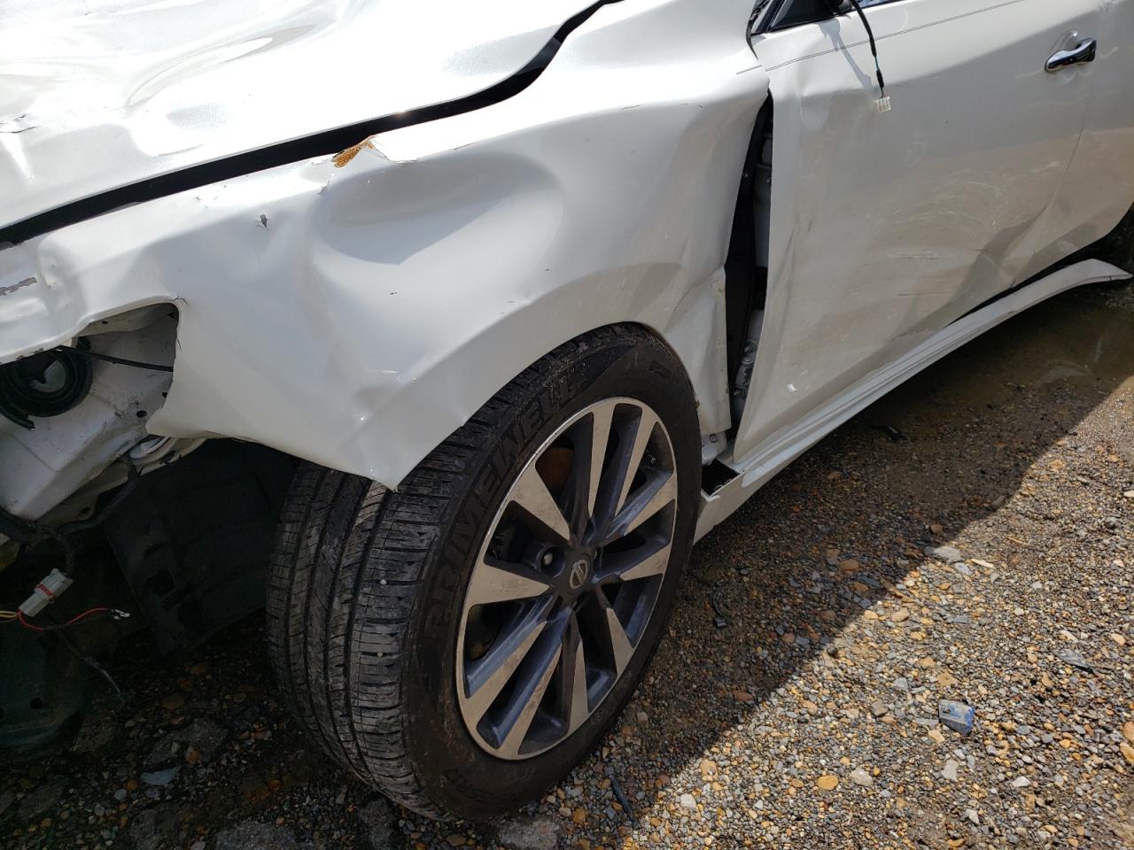 Photo 9 from auction – 2017 NISSAN ALTIMA 2.5 with VIN 1N4AL3AP0HC250976