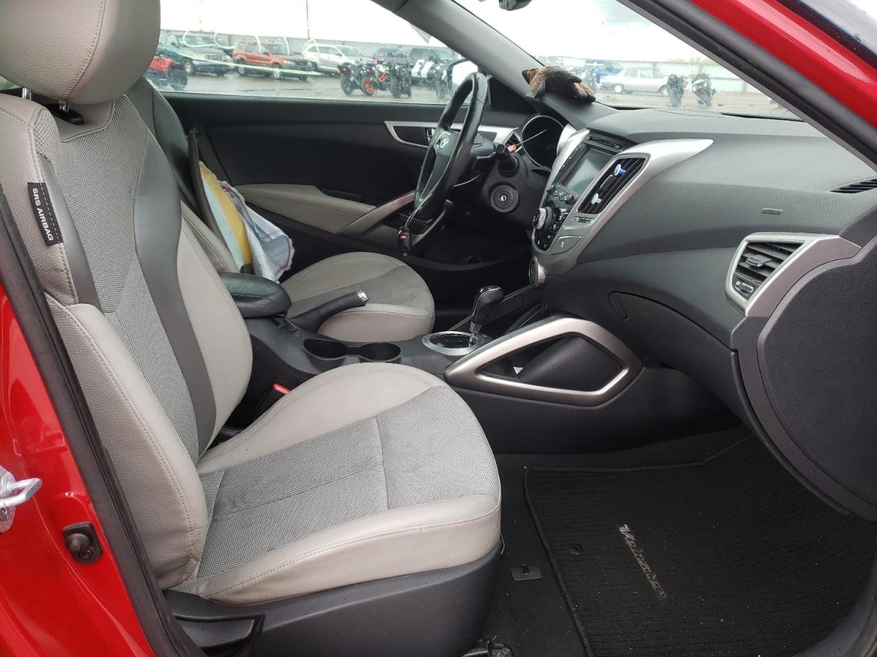 Photo 5 from auction – 2013 HYUNDAI VELOSTER with VIN KMHTC6AD3DU140353