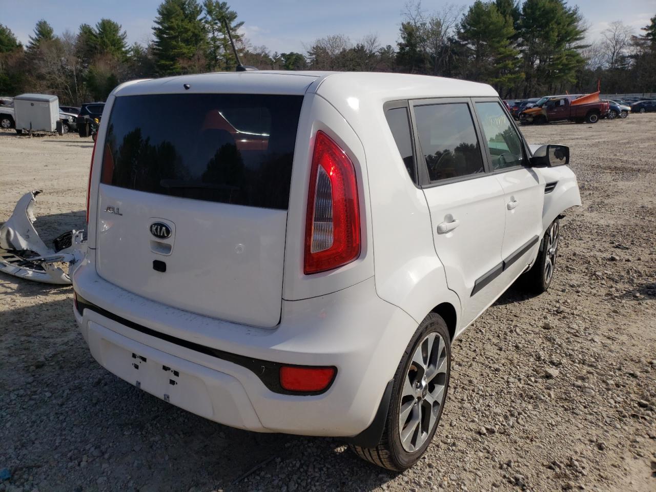 Photo 4 from auction – 2013 KIA SOUL + with VIN KNDJT2A66D7754723