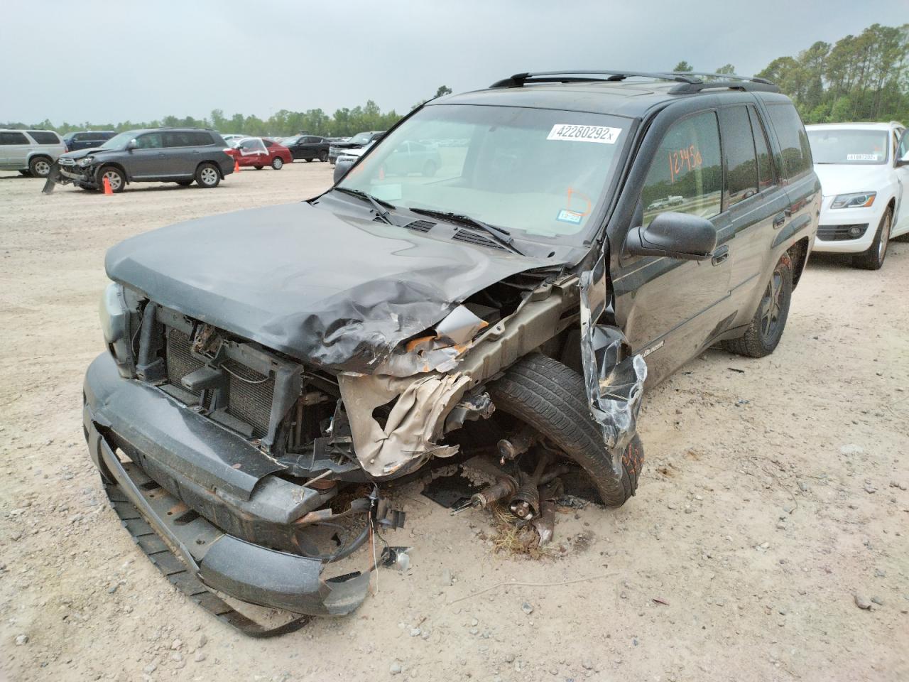 Photo 2 from auction – 2004 CHEVROLET TRAILBLAZE with VIN 1GNDT13S542416798
