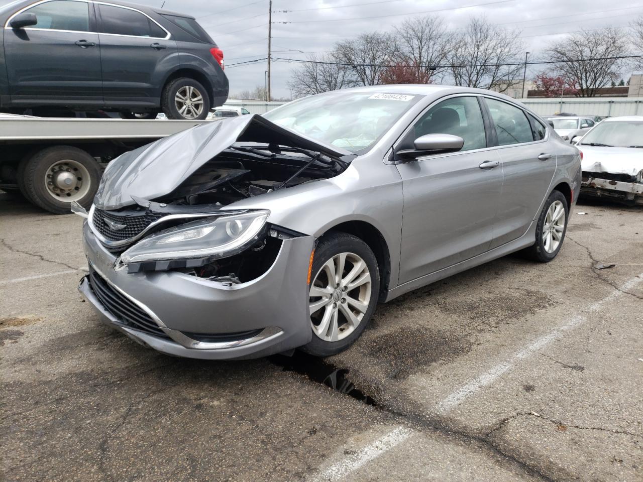 Photo 2 from auction – 2015 CHRYSLER 200 LIMITE with VIN 1C3CCCAB9FN714022