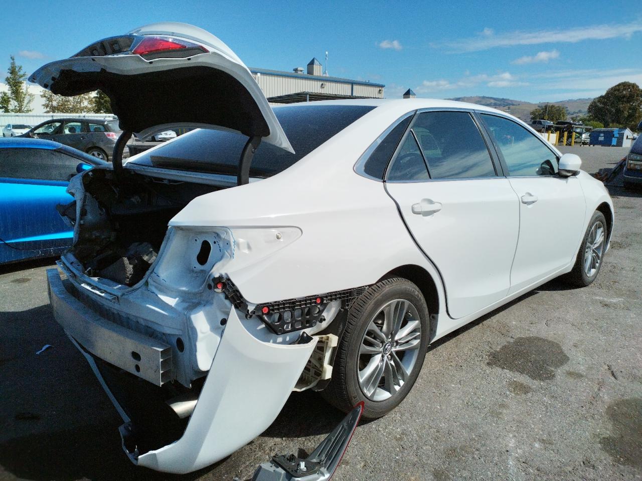 Photo 4 from auction – 2017 TOYOTA CAMRY LE with VIN 4T1BF1FK0HU363517