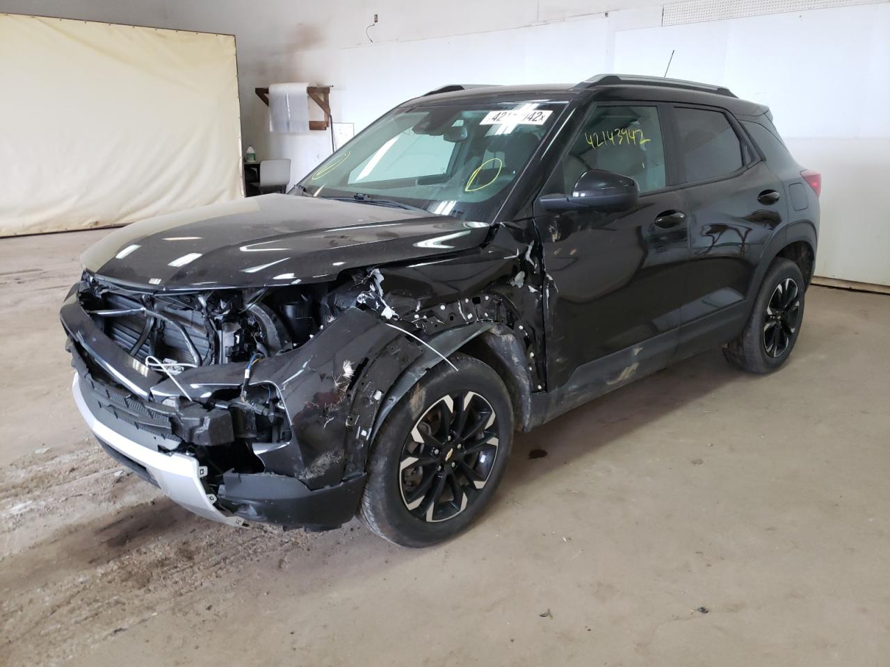Photo 2 from auction – 2021 CHEVROLET TRAILBLAZE with VIN KL79MRSL9MB040673