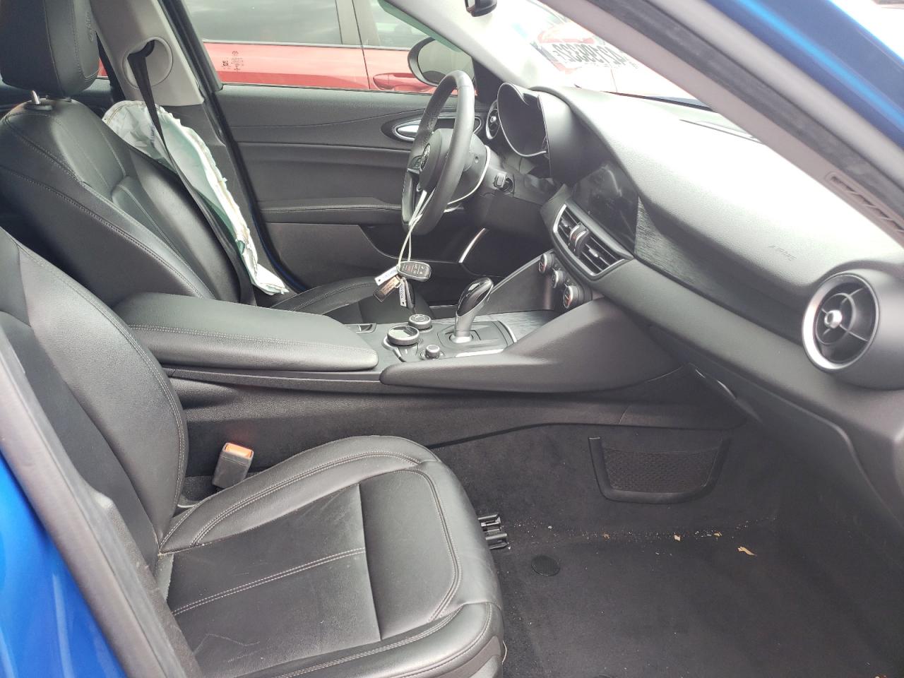 Photo 5 from auction – 2019 ALFA ROMEO GIULIA with VIN ZARFAMAN2K7612581