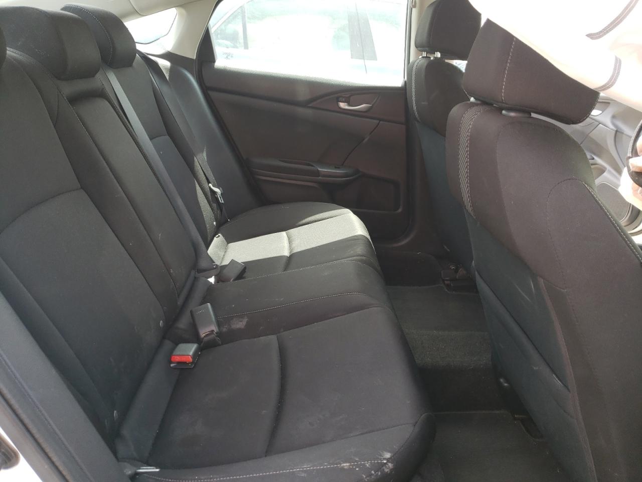 Photo 6 from auction – 2018 HONDA CIVIC EX with VIN 2HGFC2F77JH557858