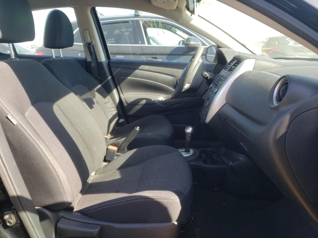 Photo 5 from auction – 2017 NISSAN VERSA with VIN 3N1CN7AP5HL829893