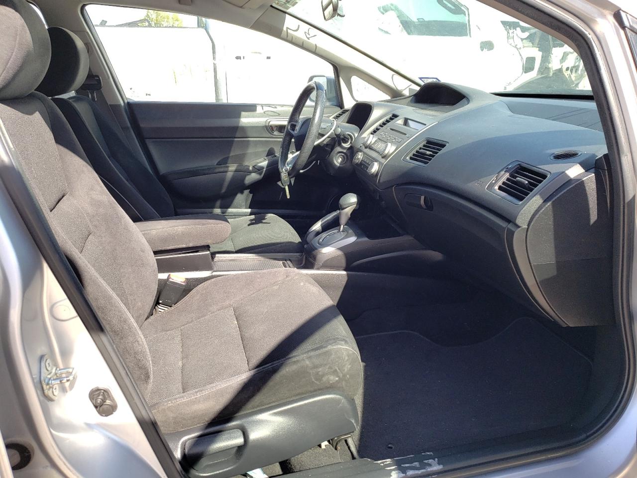 Photo 5 from auction – 2011 HONDA CIVIC LX-S with VIN 19XFA1F63BE020522