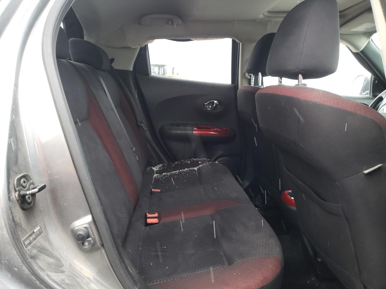 Photo 6 from auction – 2011 NISSAN JUKE S with VIN JN8AF5MV8BT018113