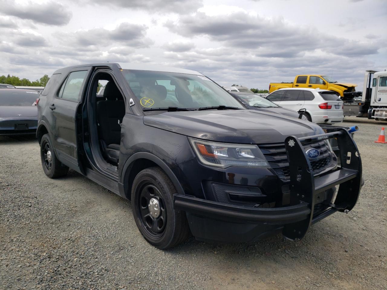 FORD EXPLORER P 2016 with VIN 1FM5K8AR1GGA08147 - Photo from auction