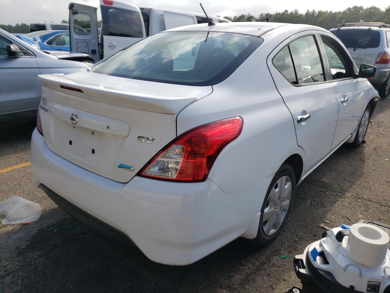 Photo 4 from auction – 2016 NISSAN VERSA S with VIN 3N1CN7AP8GL882361