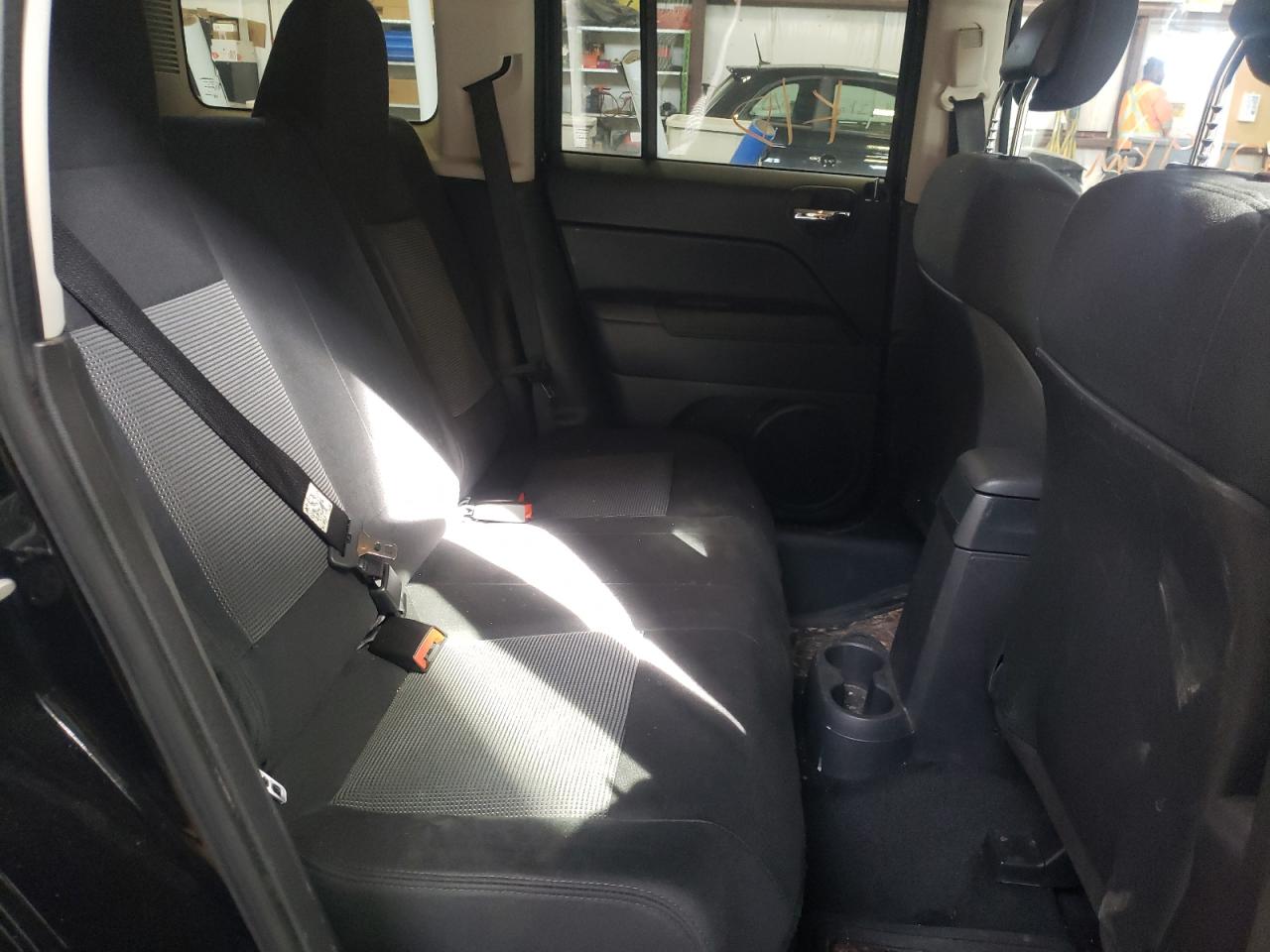 Photo 6 from auction – 2012 JEEP PATRIOT with VIN 1C4NJRAB1CD685873